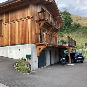 un-studio-dans-notre-chalet.hotels-rhonealpes.com/